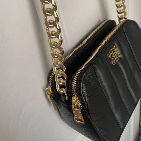 Steve Madden Black and Gold Crossbody Bag with Chain Strap - Picture 2 of 8